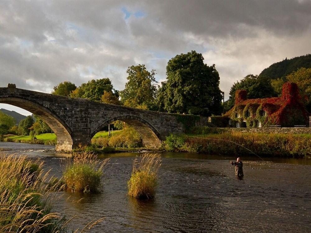 The Eagles Hotel Llanrwst Ngoại thất bức ảnh