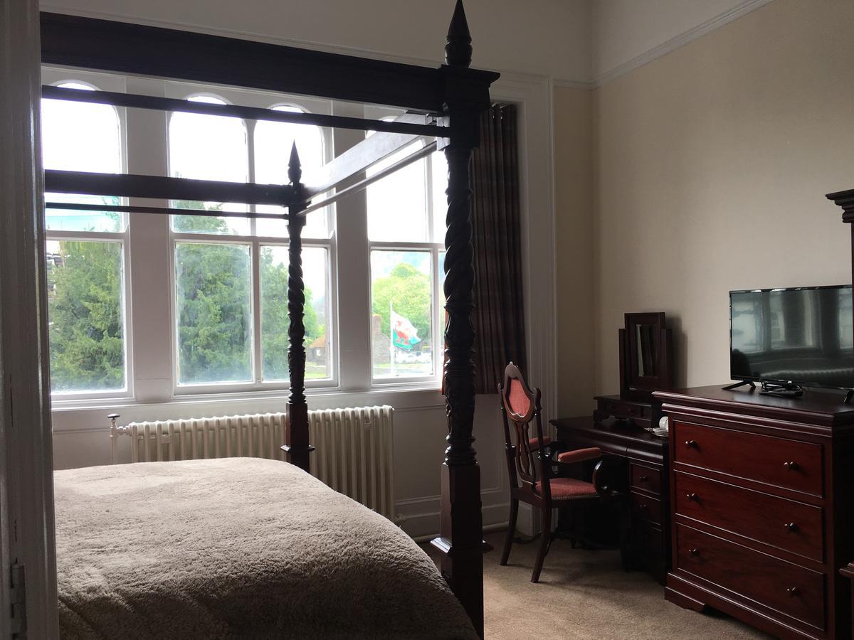 The Eagles Hotel Llanrwst Ngoại thất bức ảnh